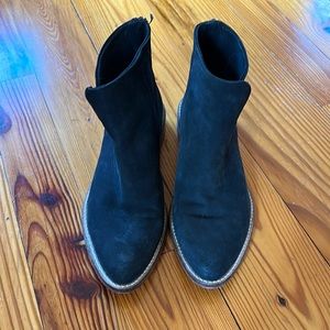 Free people, black suede boots